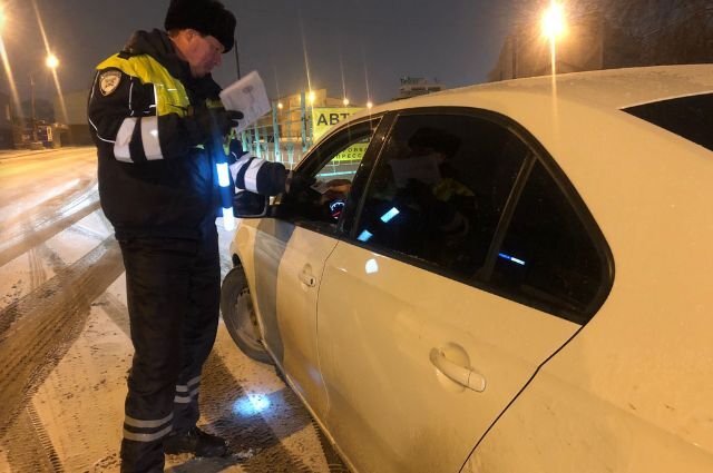    Нужно ли автовладельцам сообщать в ГИБДД о смене места жительства?