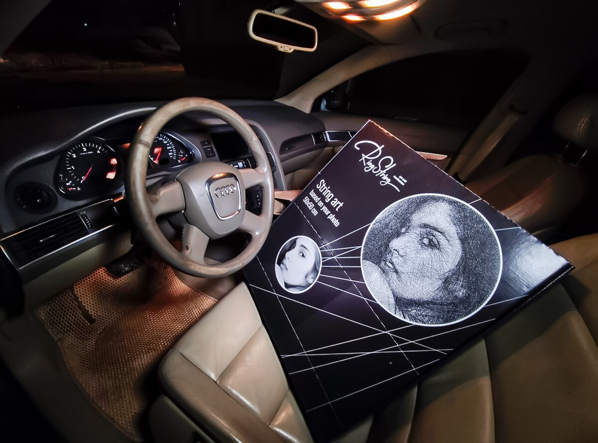 Вот такую красивую коробку я достал из упаковки еще в машине, не занося подарок домой