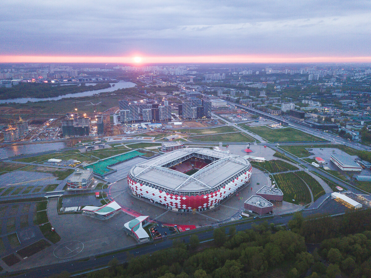 футбольные стадионы москвы