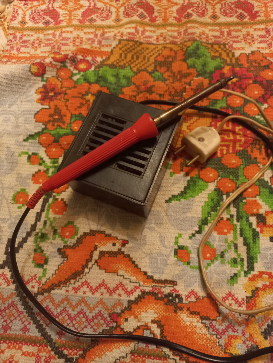 Низковольтный паяльник ссср