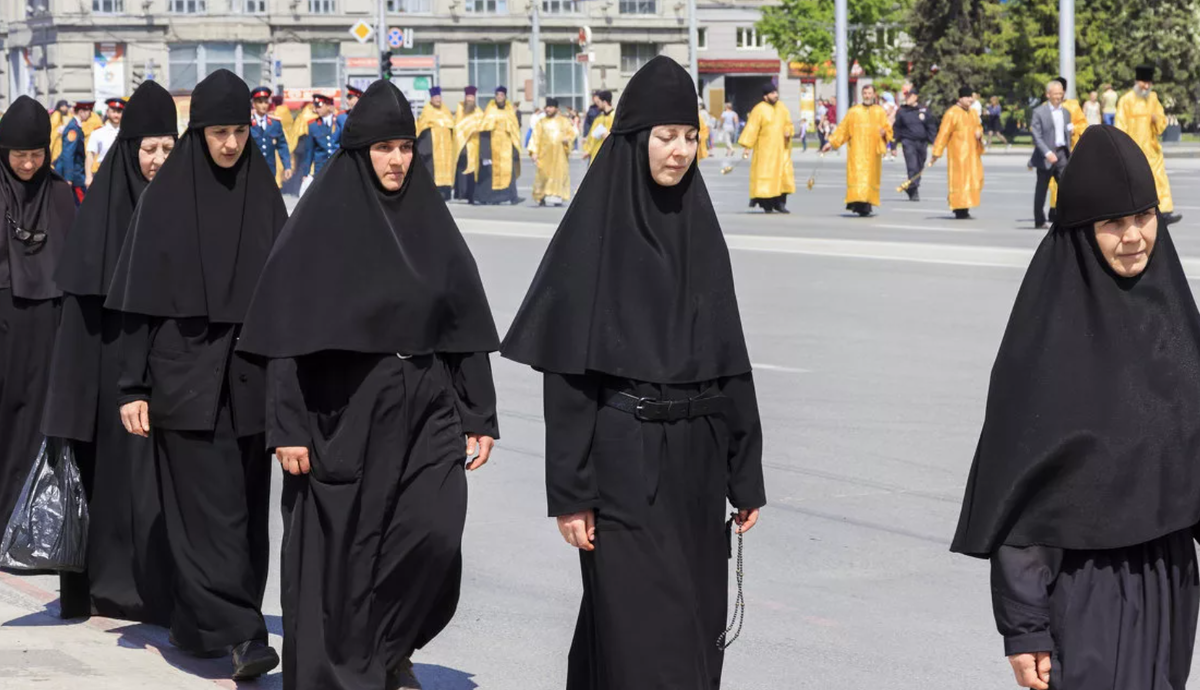 Как выглядят монахини в россии Vintage National Geographic Orthodox, Russian orthodox, Russian culture