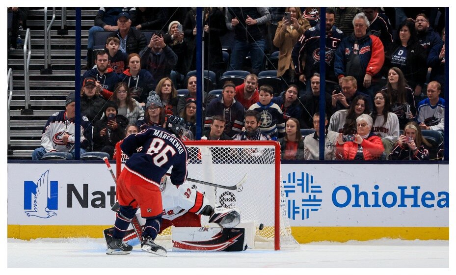    Кирилл Марченко оформил первый хет-трик в карьере НХЛ. Фото: Reuters