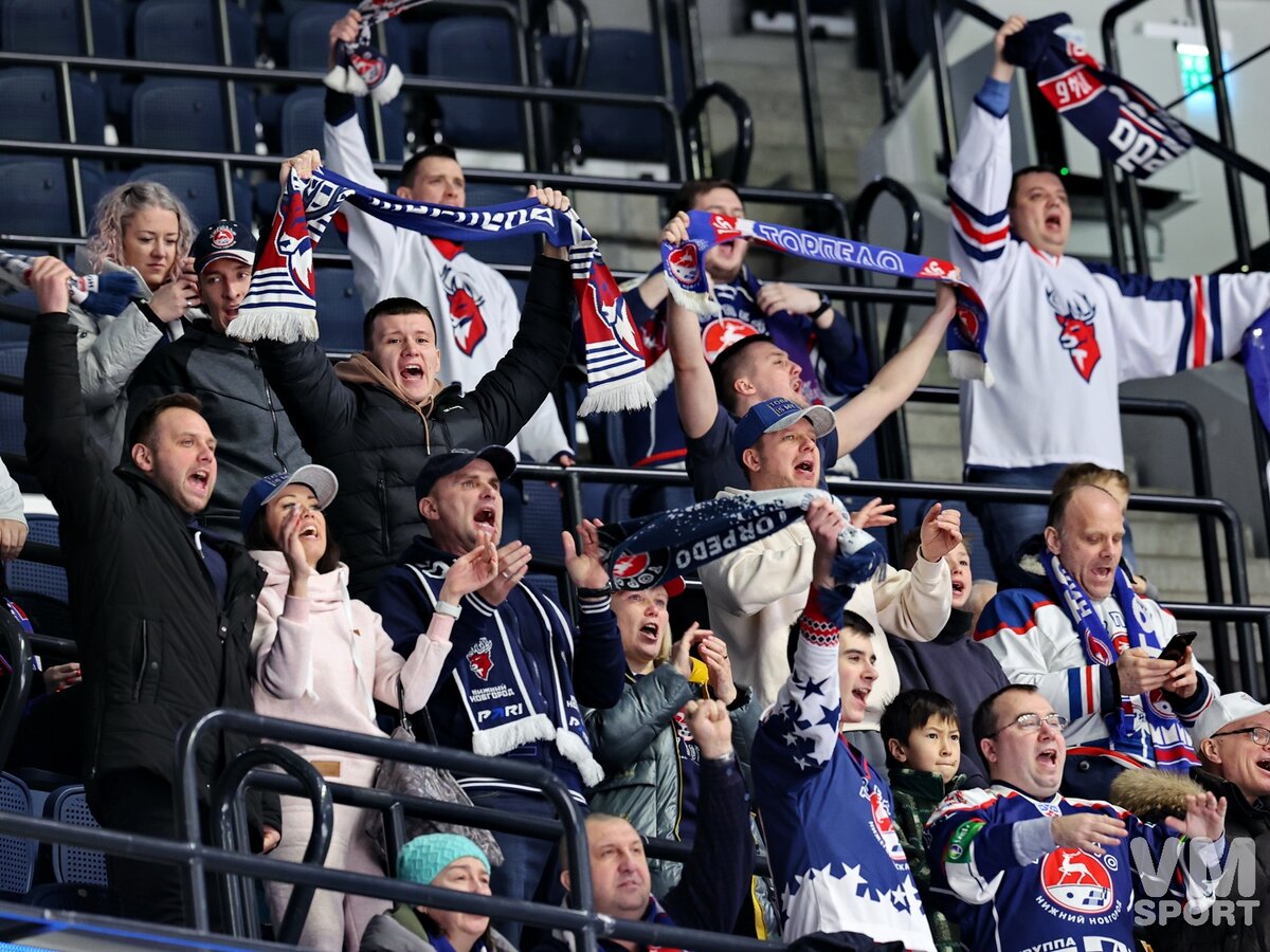 Новости спорта в мире сегодня. Торпедо Нижний. Торпедо Нижний Новгород. Шайба для хоккея. Вперед Торпедо Нижний Новгород.