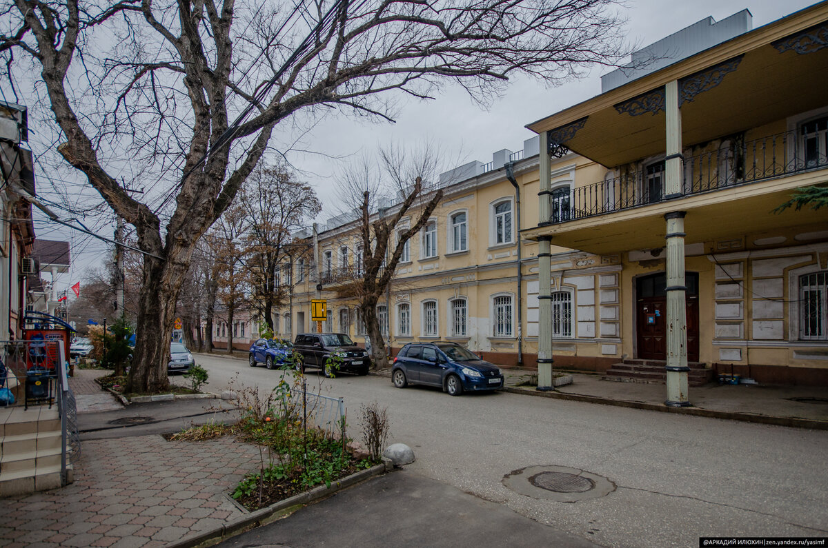 Первый памятник Симферополя и лучшая городская гостиница. Первая часть  Долгоруковской улицы | Непримиримый | Дзен