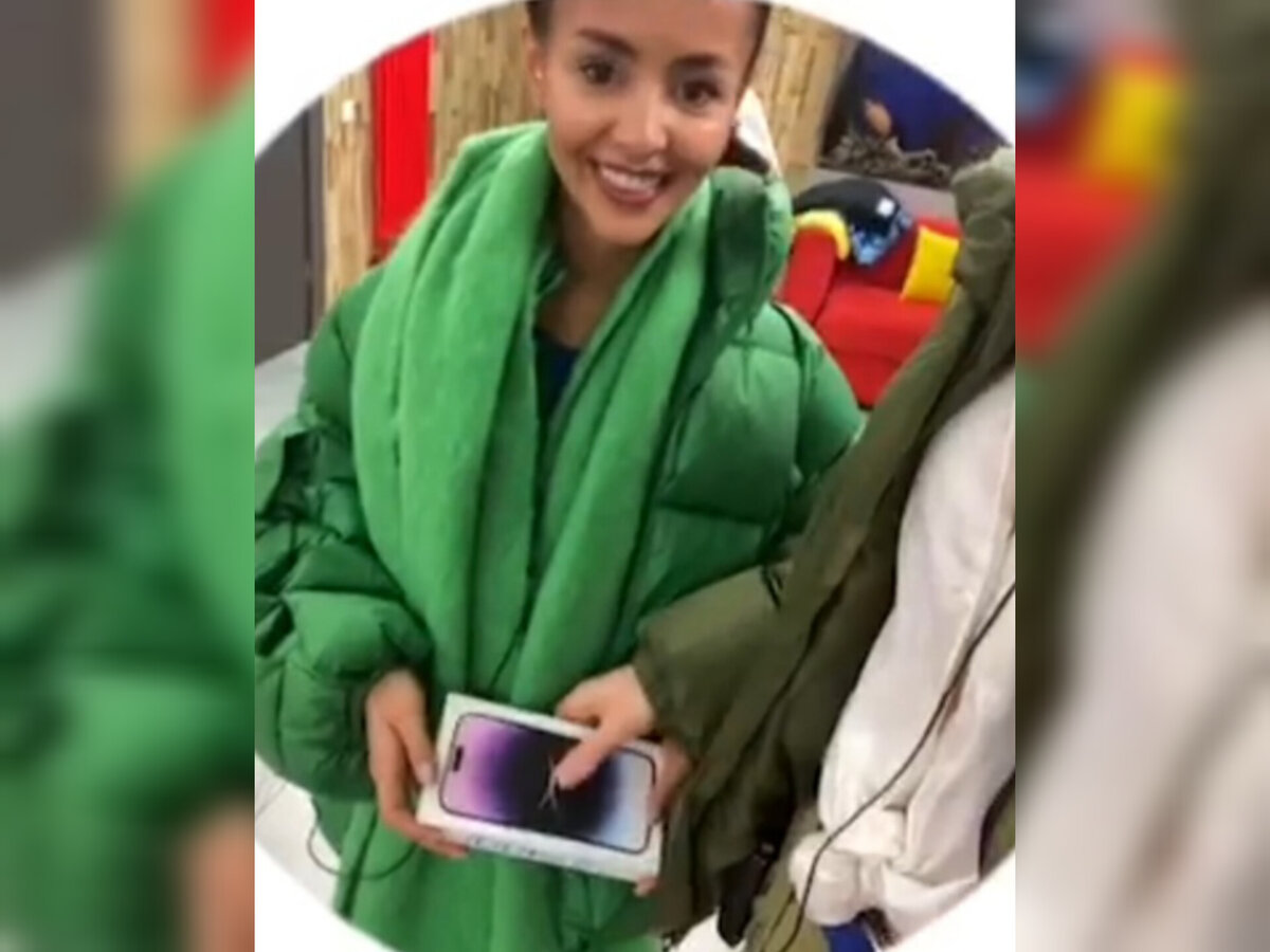 Кристина Бухынбалтэ получила подарок от Барзикова. Источник: соцсеть