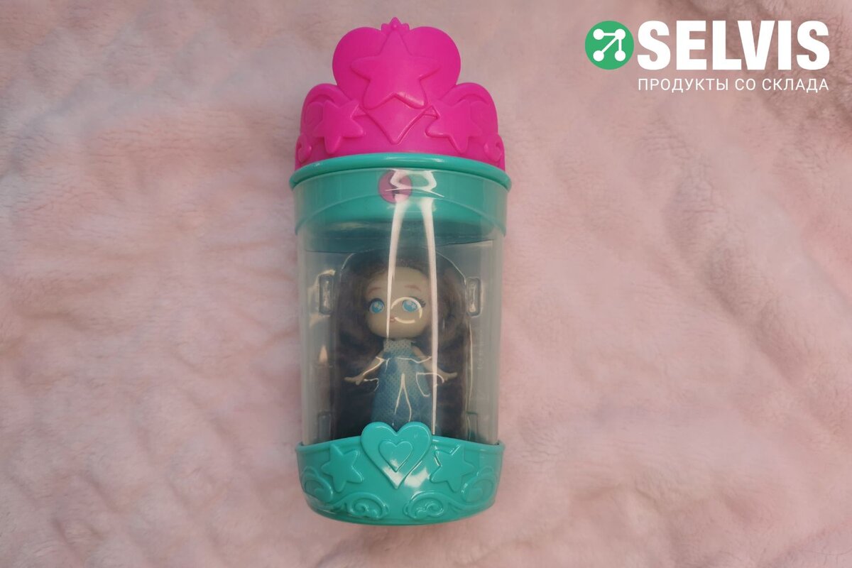 Снимаем верхнюю пленку и находим прозрачную коробку