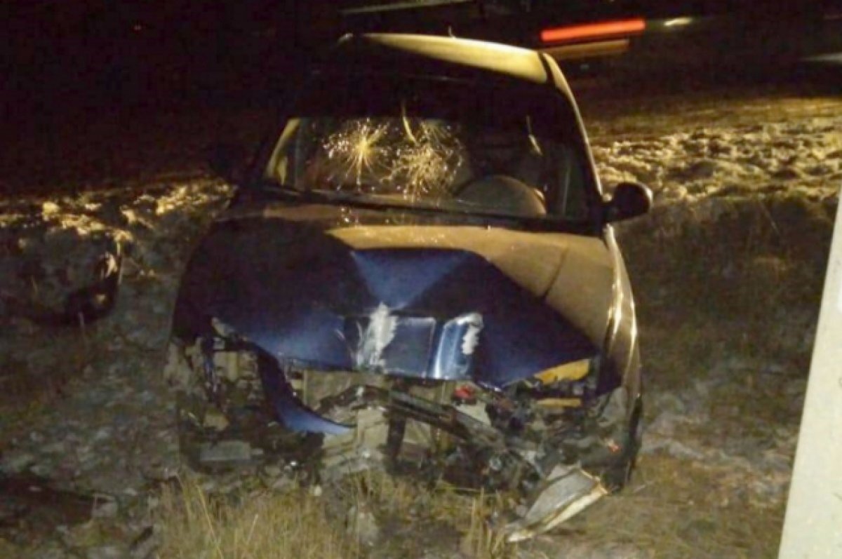    Машину в кювет и пассажира в больницу отправила водитель под Волгоградом