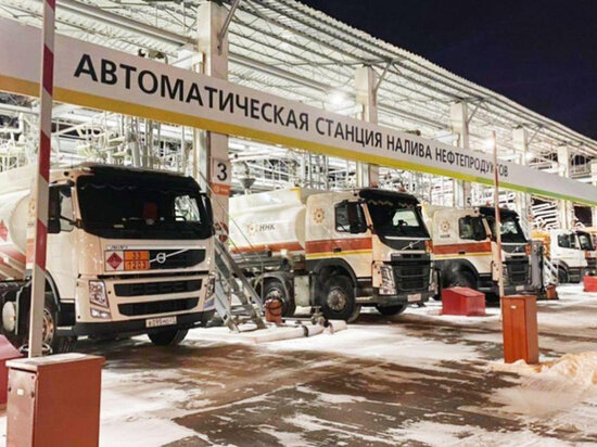     Хабаровский нефтезавод побил рекорд по переработке «черного золота». ФОТО: правительство Хабаровского края