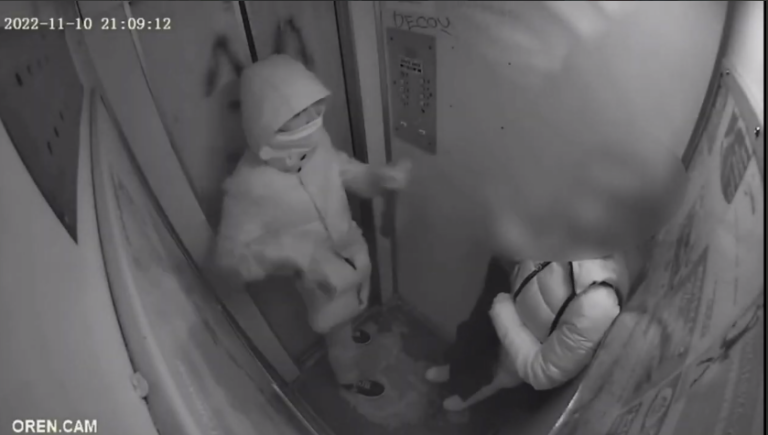    Обвиняемый в нападении на девушку в лифте пытался задушить адвоката в суде Оренбурга Белов Михаил Александрович