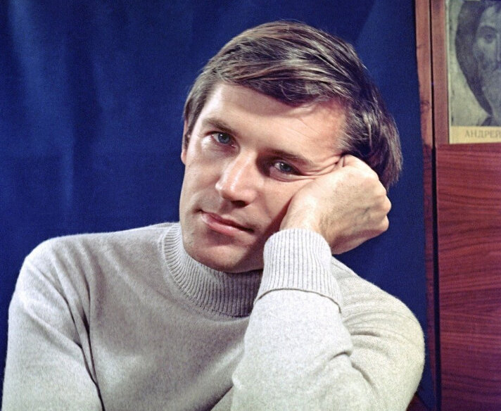 Станислав Любшин за жизнь сменил около 5 театров, но с начала 80-х работает в МХТ им. Чехова. Фото: Pinterest