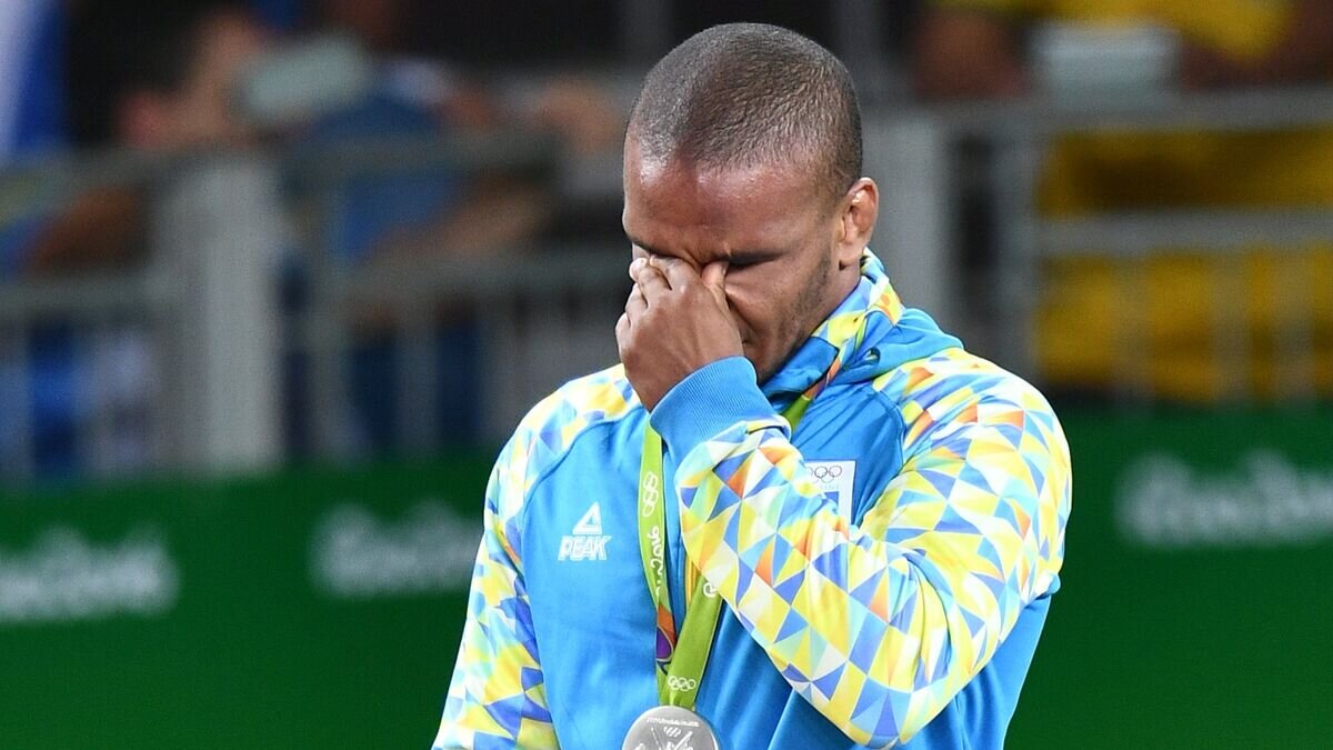    Жан Беленюк (Украина), завоевавший серебряную медаль в соревнованиях по греко-римской борьбе в весовой категории до 85 кг на XXXI летних Олимпийских играх© РИА Новости / Александр Вильф