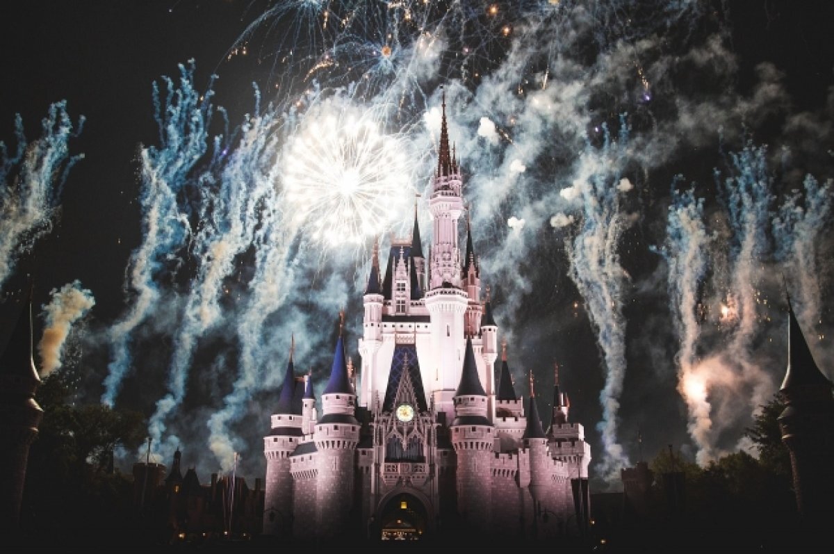    Bloomberg: компания Walt Disney уволит семь тысяч сотрудников