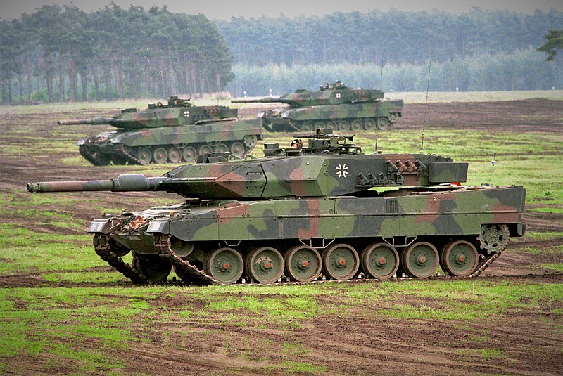    Kampfpanzer Leopard 2 A5 bei einer Lehr- und Gefechtsvorführung. .... editor