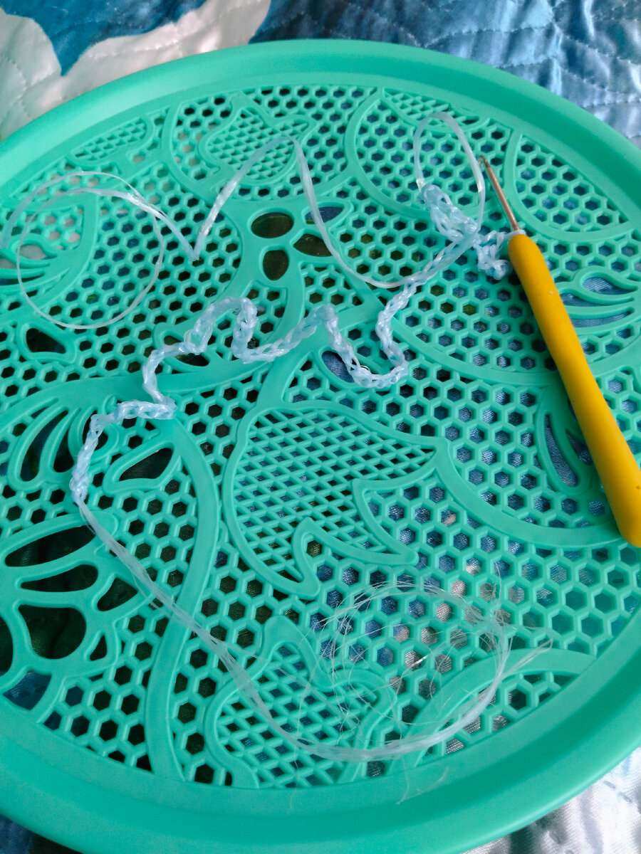 Коса из воздушных петель. Фото автора.