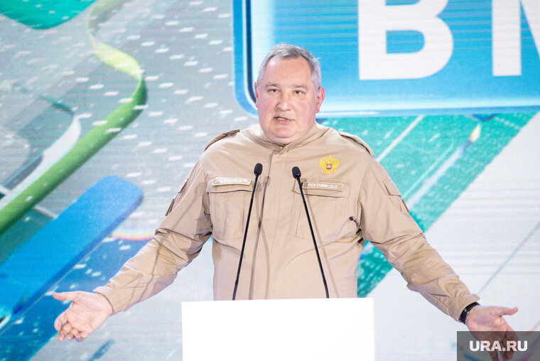    Дмитрий Рогозин высказал недовольство по поводу решения Путина дать российское гражданство иностранцам