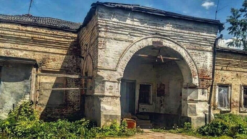     В Казани продают дом №4 по улице Старая, который построен в конце XVII — начале XVIII веков. При этом его цена составила один рубль. Об этом стало известно «Бизнес Онлайн».