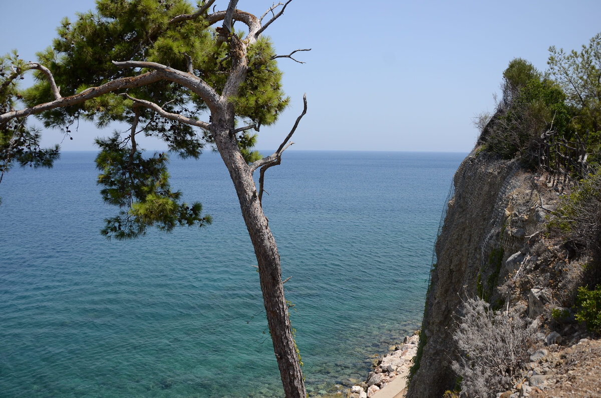 Скала в море согласование