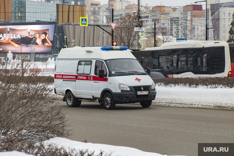    Машины скорой помощи приезжали на вызовы с опозданием, выяснилось в суде