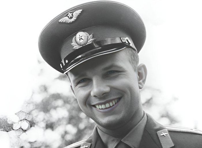 Юрий Алексеевич Гагарин - первый человек в мировой истории, совершивший полёт в космическое пространство.