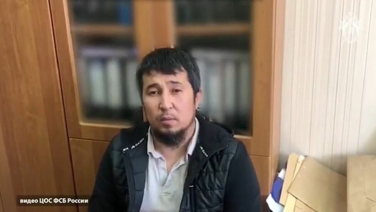     Силовики задержали жителя Карачаево-Черкесии Абдуллялима Джумагишиева, которого обвиняют в участии в боевых действиях на стороне террористов Басаева и Хаттаба, сообщает СКР.
