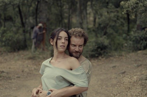 Кадр из фильма Suro. Режиссер: Mikel Gurrea. Оператор: Хулиан Элисальде. Производство: Euskal Telebista, Institut Català de les Empreses Culturals (ICEC), Instituto de la Cinematografia y de las Artes Audiovisuales, Irusoin S.A., Lastor Media, Malmo Pictures, Nocturna Pictures, Televisió de Catalunya (TV3)