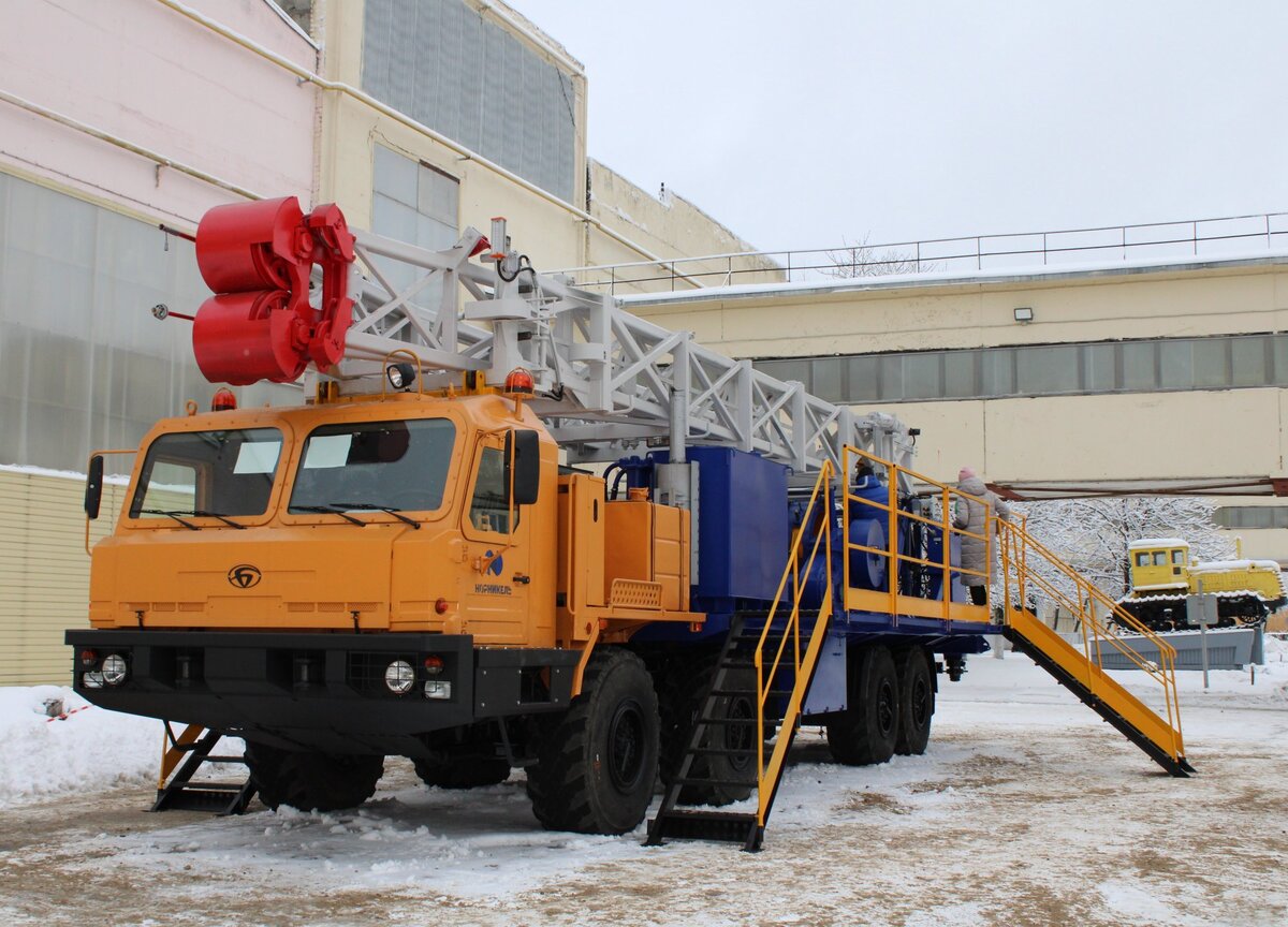 Агрегат ремонтно-буровой АРБ 100Б на шасси БАЗ-690902
