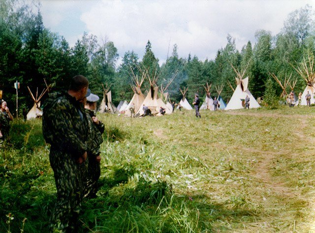 ОМОН на фоне Tipi village