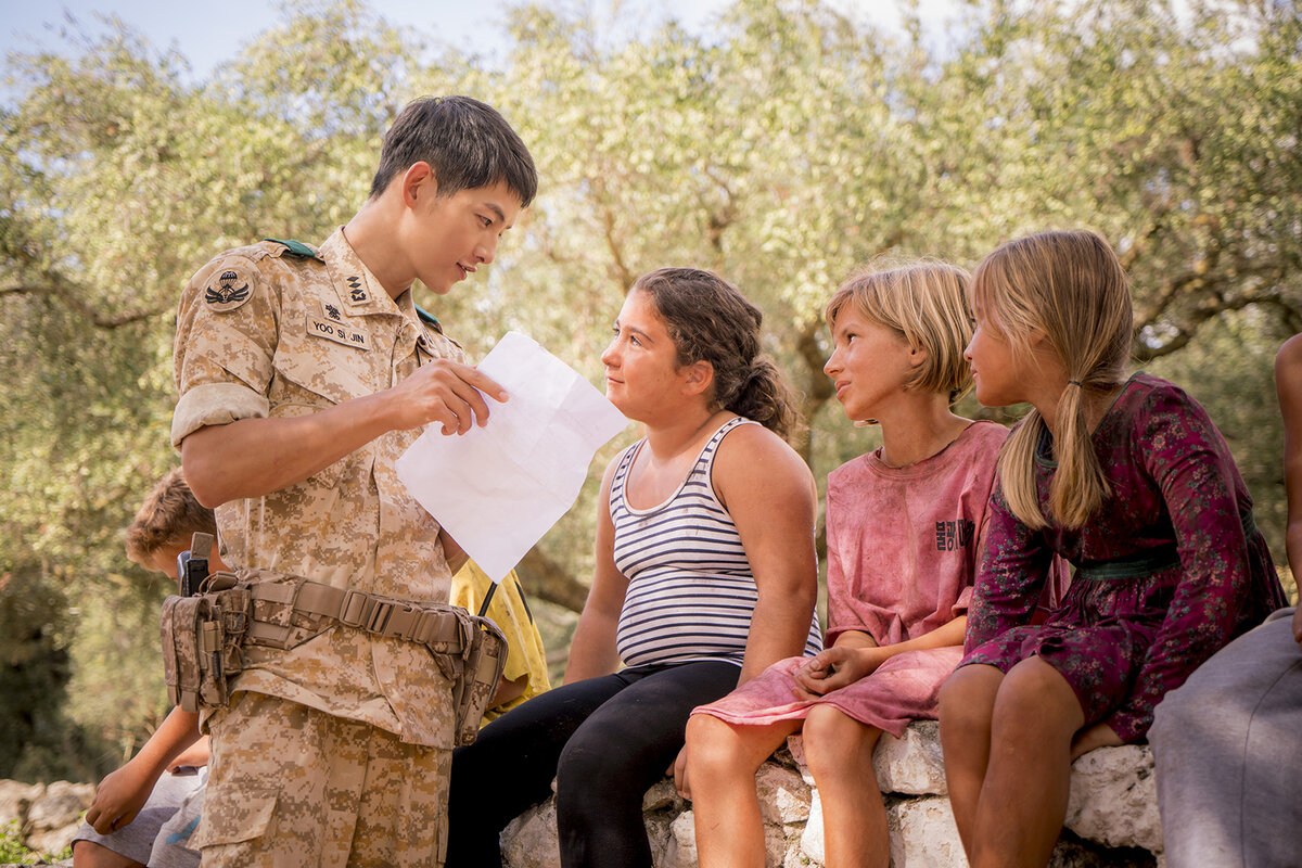 Потомки солнца дорама 7. Ким джи-вон. Потомки солнца descendants. Сон джун ки потомки солнца. Потомки солнца descendants of the sun.