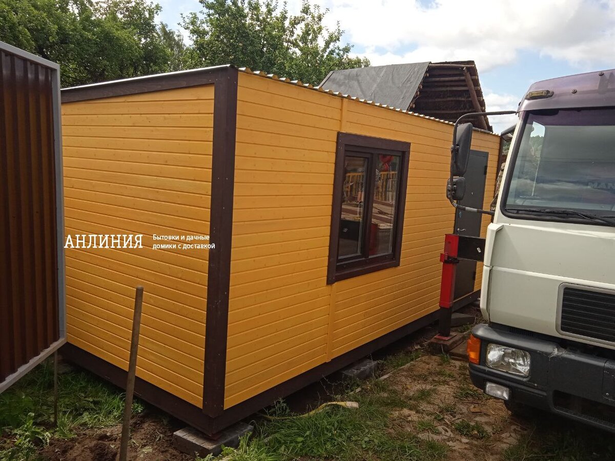 В стоимость входит изготовление комплекта, согласно описанию. Доставка осуществляется по регионам центральной части России. Вариации дизайна, размера, утепления, комплектации модулями обсуждаются индивидуально.