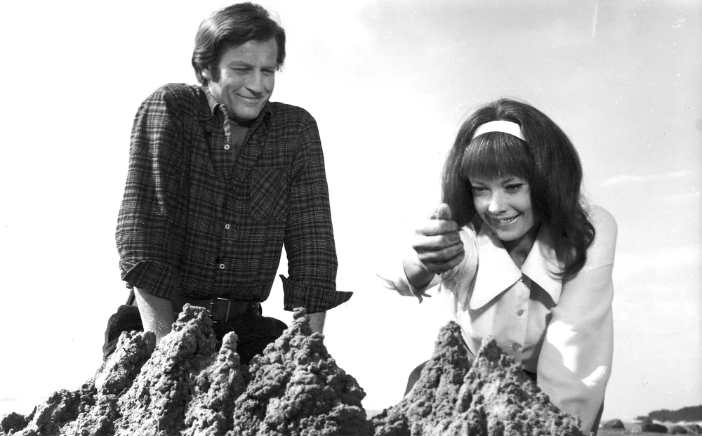 Кадр из фильма "Танец мотылька" взят для иллюстрации из Яндекс Картинки. 