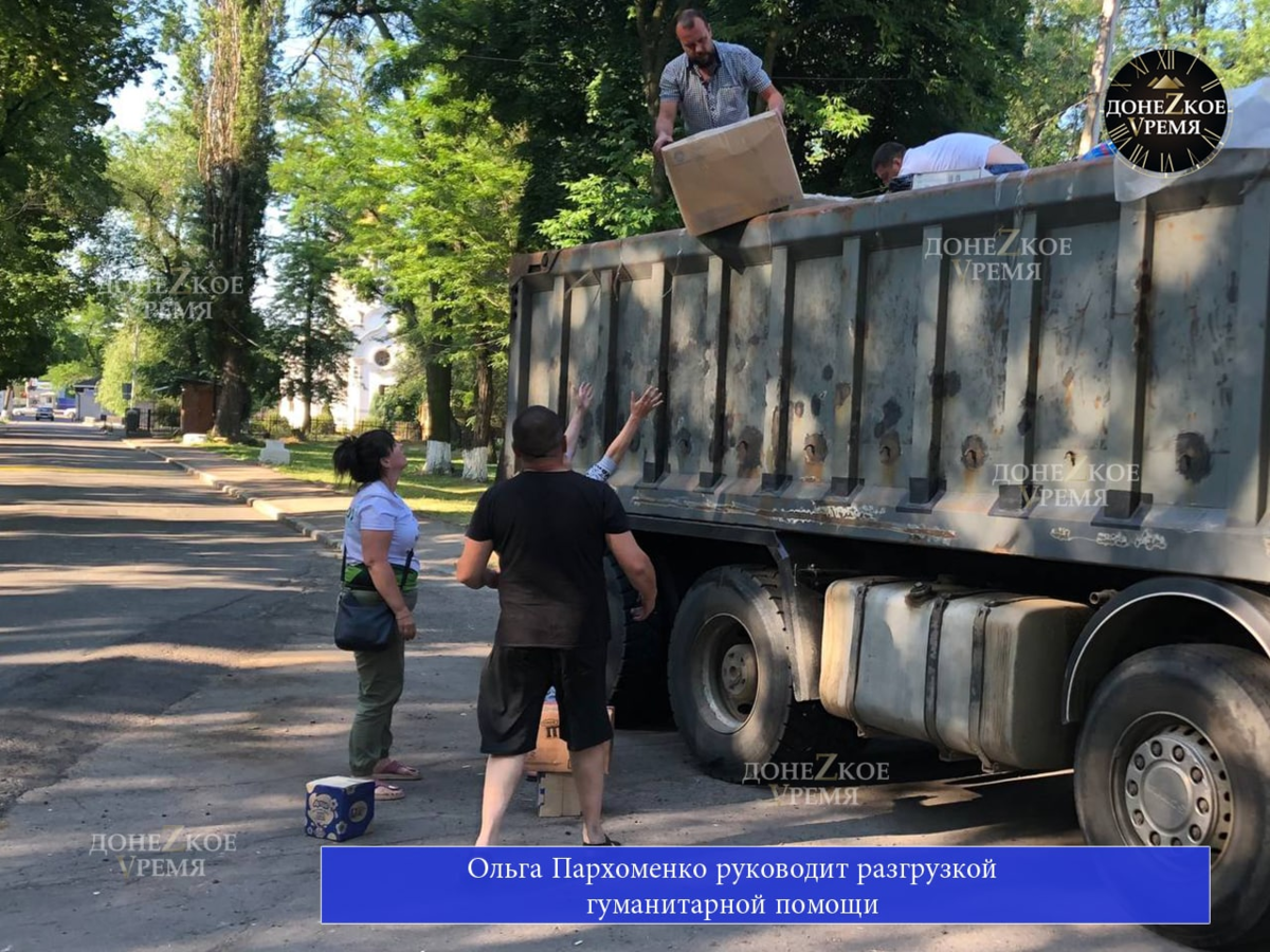 "Все от чистого сердца": Герой ДНР и английский журналист на время стали грузчиками