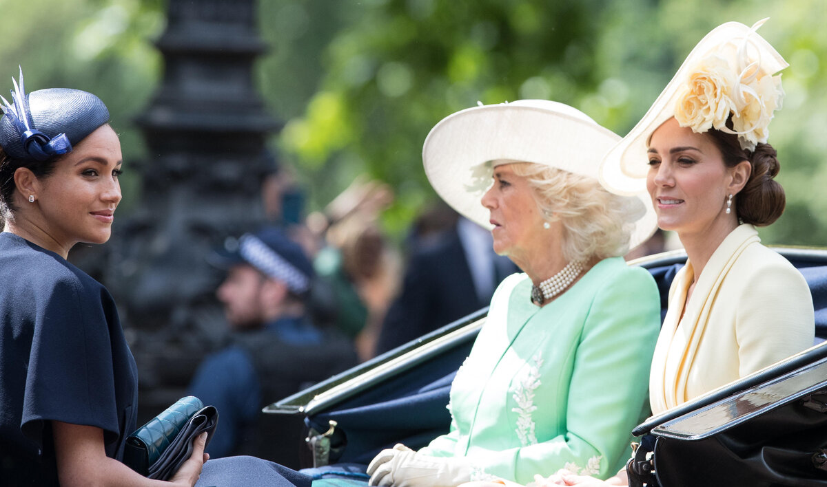    Меган Маркл не поладила с Камиллой Паркер-Боулз и Кейт Миддлтон Legion-Media