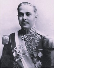 Здесь и далее по тексту размещены наиболее известные изображения Рафаэля Трухильо