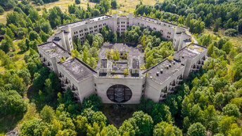 Заброшенный санаторий для высших чинов КГБ СССР. Это крепость с подземным бункером 🏰🏥😵