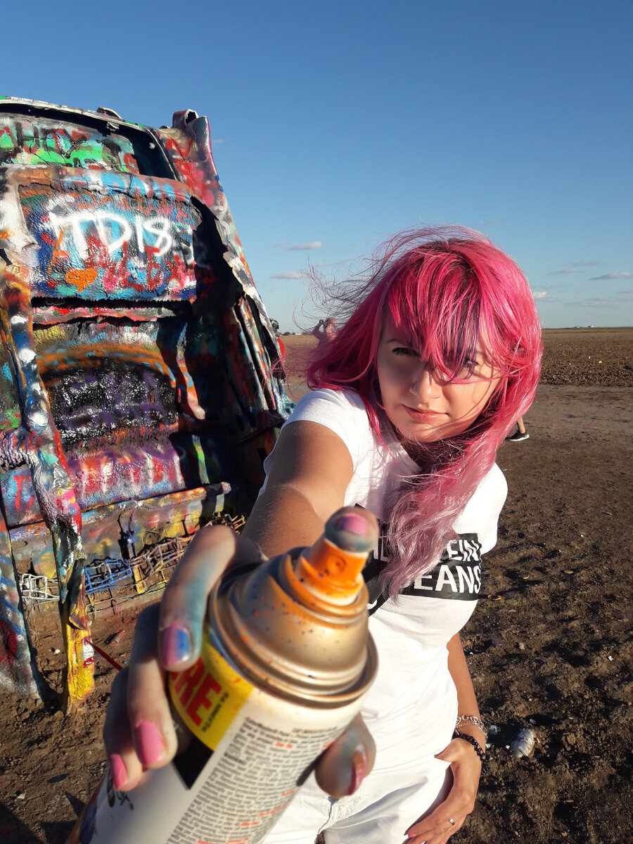 Я на ранчо Кадиллаков 