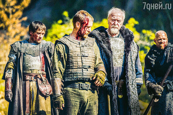    С Беном Фостером в фильме «Средневековье». 2022 г. EastNews