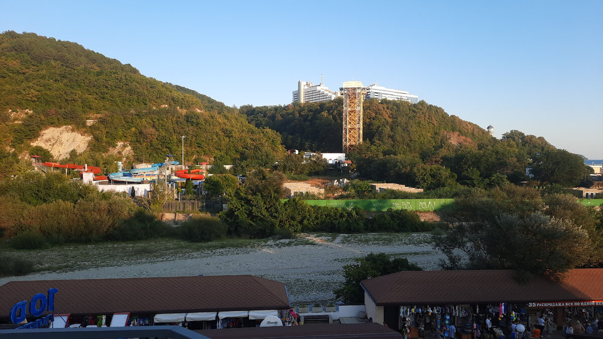 Остановка в п. Небуг