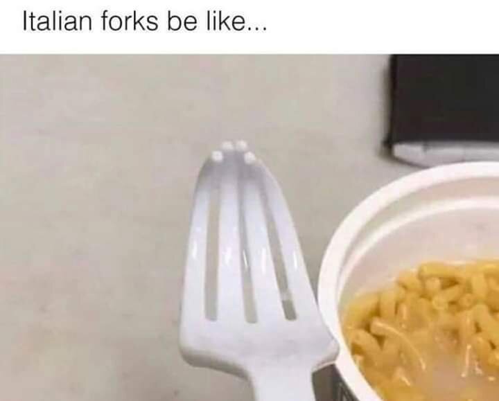 Сплит раньше был Италией, поэтому тут даже вилки с итальянскими жестами