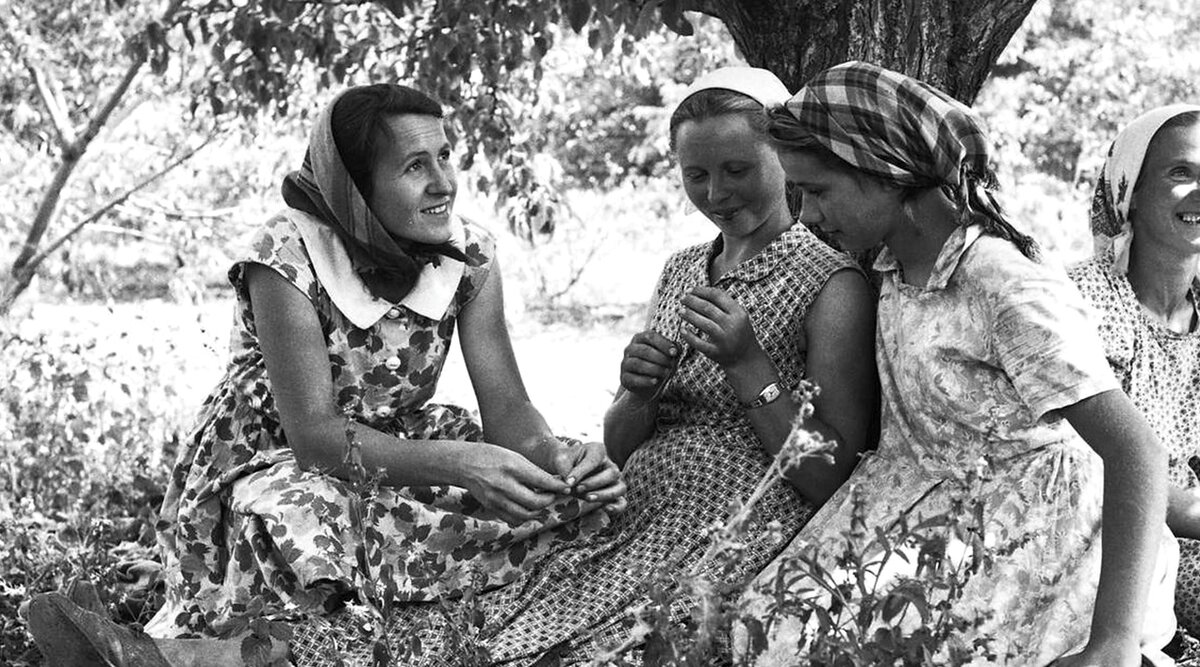 В 1960-ые женская полнота стала сдавать свои позиции... Фото https://www.liveinternet.ru.