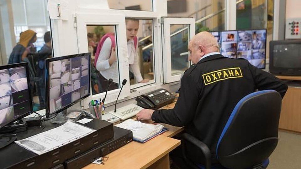    В Югре усилят пропускной режим в учреждениях образования