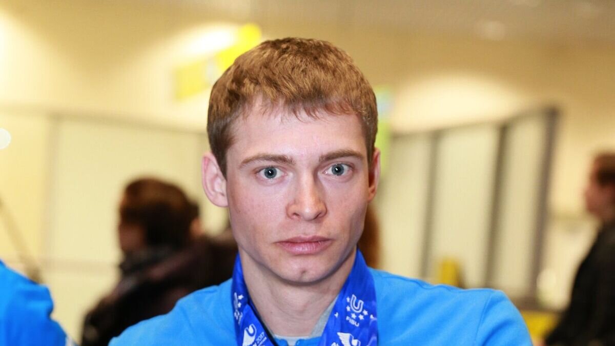    Призер соревнований по лыжным гонкам Валерий Гонтарь (золотая медаль)© РИА Новости / Антон Денисов