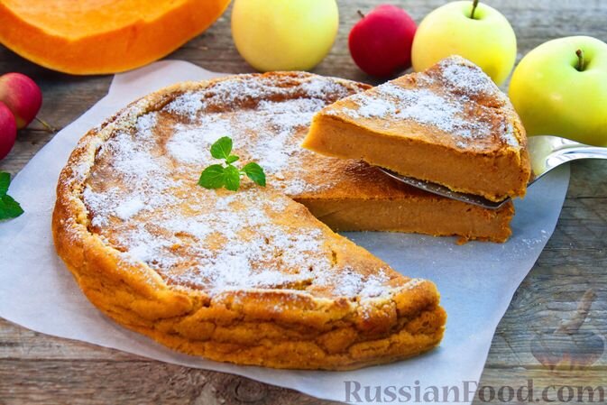 тыква, яблоко, молоко, яйца, сахар, крупа манная, корица молотая, соль, масло сливочное, пудра сахарная