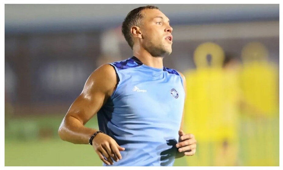    Артем Дзюба уехал из Турции. Фото: Соцсети Артема Дзюбы