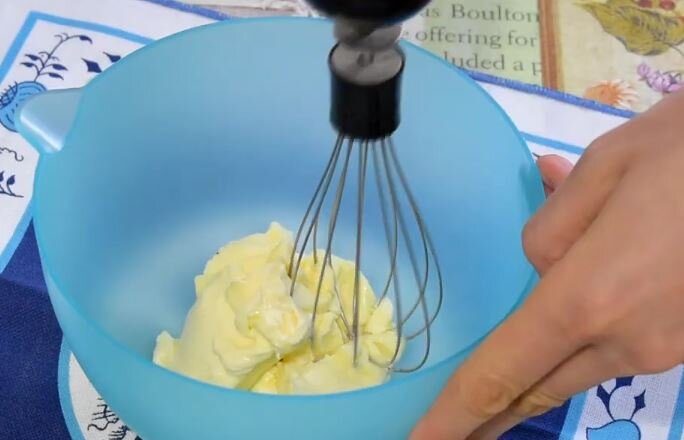 Сливочно-масляный крем для выравнивания торта