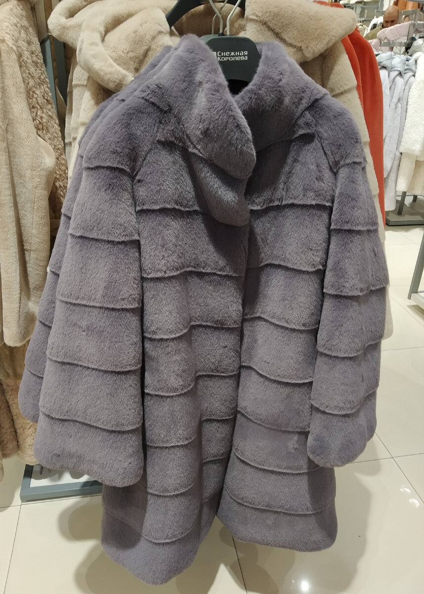 Женское полупальто из экомеха, состав: 100% полиэстер, цена: 31.490р. Россия