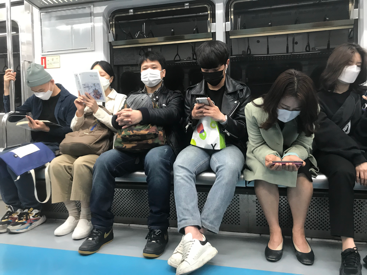 Метро Сеула самое удобное и комфортное метро в мире.