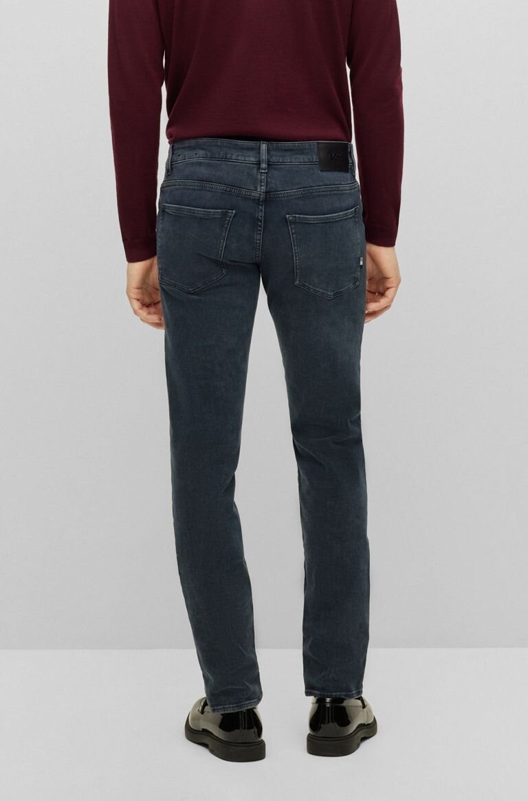 ФОТО: hugo boss.com  JEANS SLIM FIT IN MORBIDISSIMO DENIM ITALIANO BLU NAVY € 159,95 