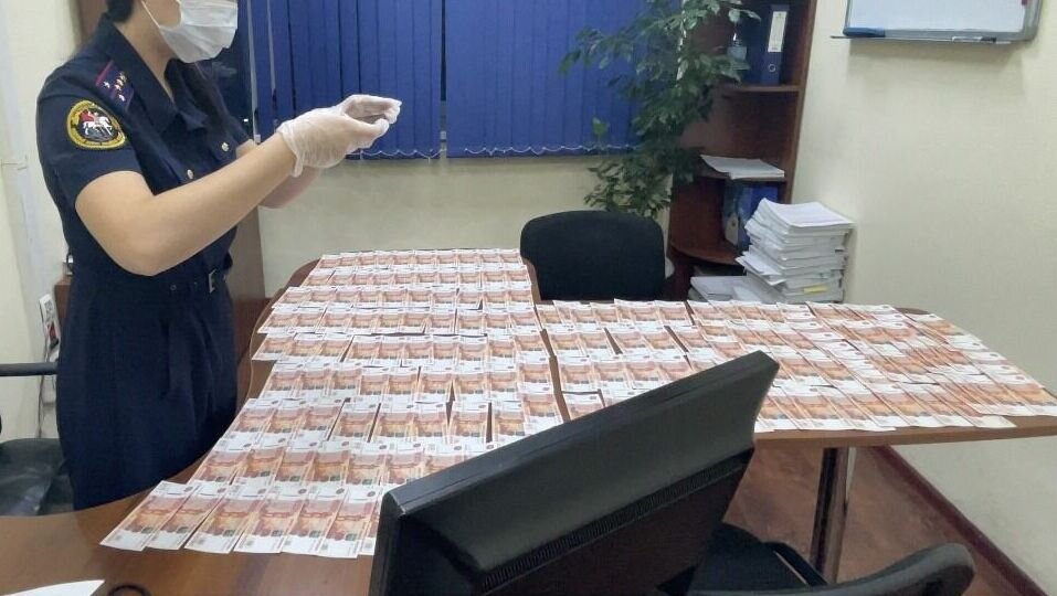     В Таганроге предъявили обвинение в совершении коррупционного преступления начальнику отделения №3 Отдела экономической безопасности и противодействия коррупции при МВД, сообщили в СУ СК РФ по Ростовской области.