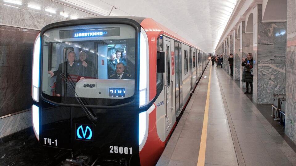     Новый поезд "Балтиец" вышел в первый рейс в метро Петербурга РИА Новости/Алексей Даничев