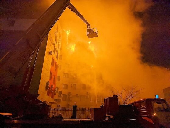    Пожар в административном здании. Тюмень. Пресс-служба ГУ МЧС России по Тюменской области
